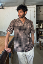HARDA CHECKBOARD MEN'S HALF SLEEVE NOTCH COLLAR SHIRT