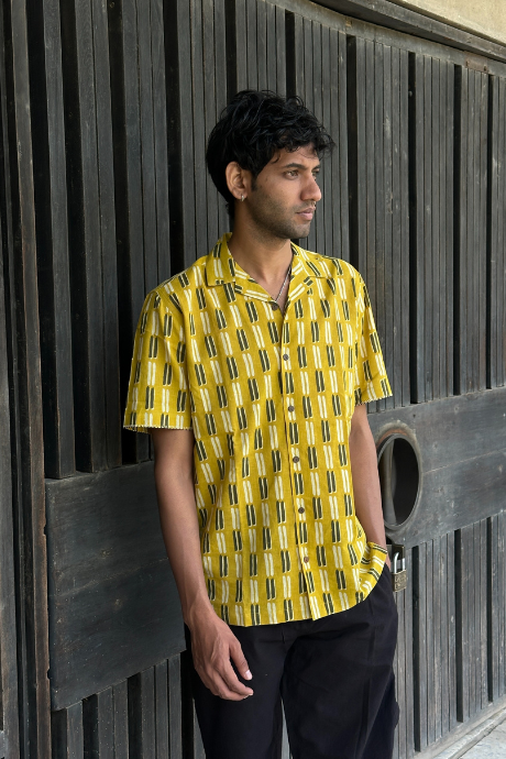 MUSTARD KOSH MEN'S NOTCH COLLAR HALF SLEEVE  SHIRT