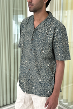 GREEN DOTS POOL MEN'S NOTCH COLLAR HALF SLEEVE SHIRT