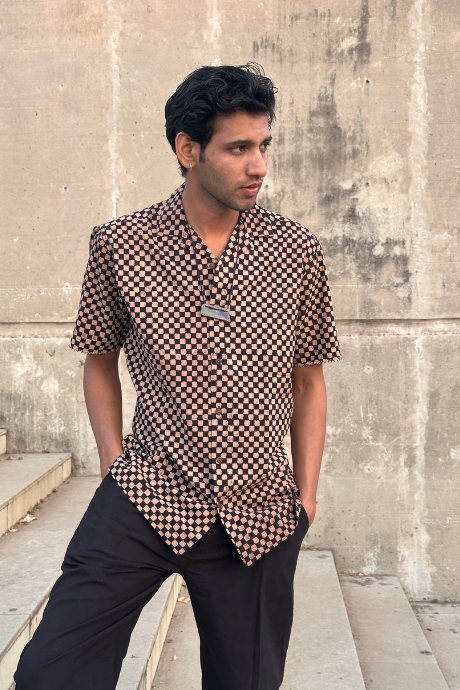 HARDA CHECKBOARD MEN'S HALF SLEEVE NOTCH COLLAR SHIRT