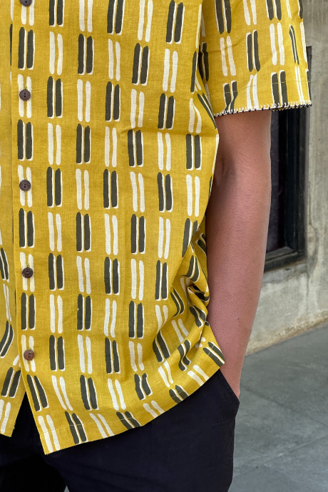 MUSTARD KOSH MEN'S NOTCH COLLAR HALF SLEEVE  SHIRT