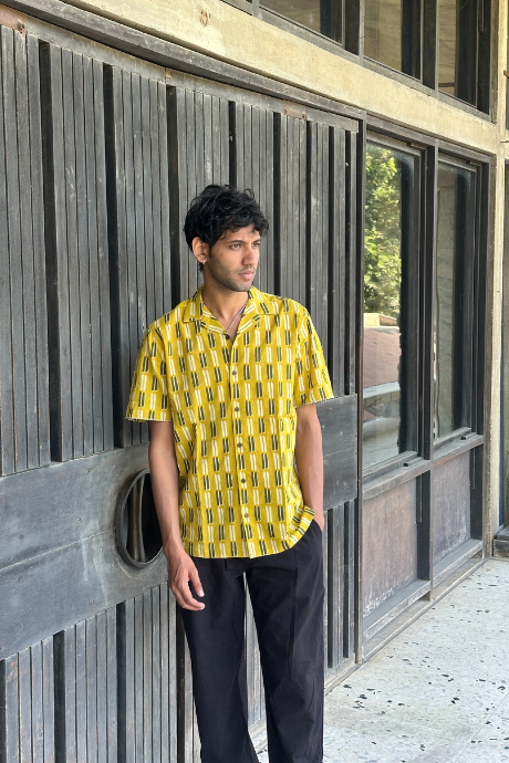 MUSTARD KOSH MEN'S NOTCH COLLAR HALF SLEEVE  SHIRT