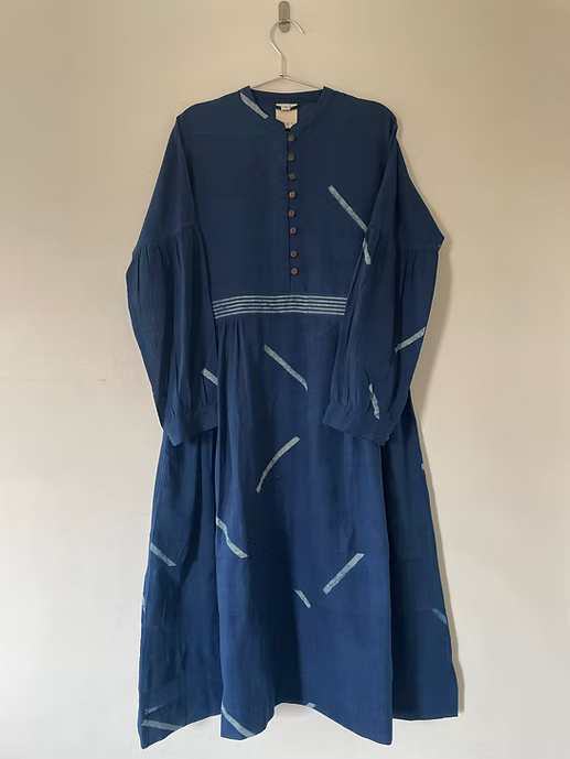 Slant Dhabu Pleated Hem Dress