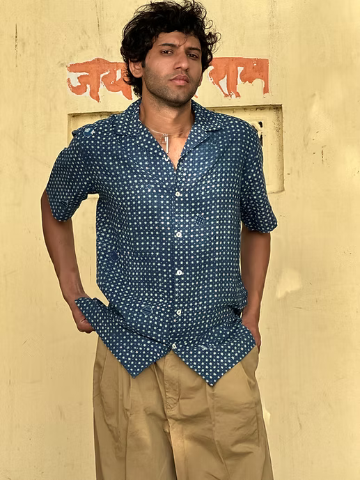 STARS INDIGO MEN’S NOTCH COLLAR SHIRT