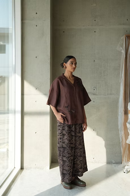 COFFEE NOTCH COLLAR WOMEN’S SHIRT