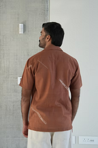 LIGHT TERRA MEN’S NOTCH SHIRT