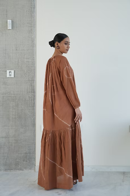 LIGHT TERRA NECK GATHER FLOOR LENGTH DRESS