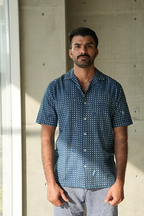 STARS INDIGO MEN’S NOTCH COLLAR SHIRT