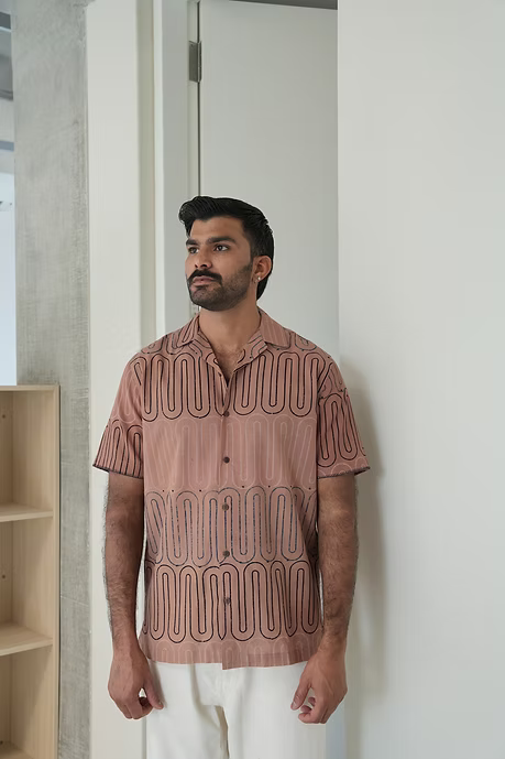 WAVES OUTLINE MEN’S NOTCH COLLAR SHIRT