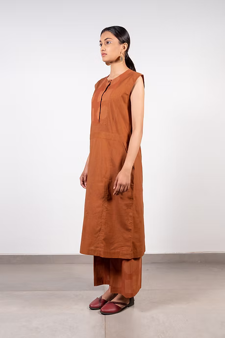 Terra Aakar Tunic Top