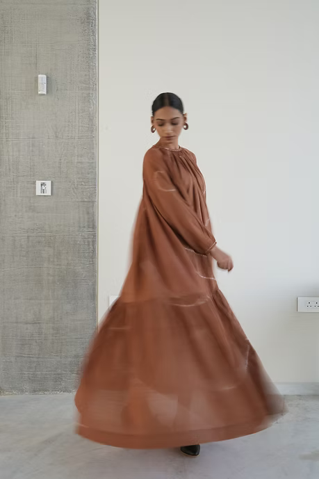 LIGHT TERRA NECK GATHER FLOOR LENGTH DRESS