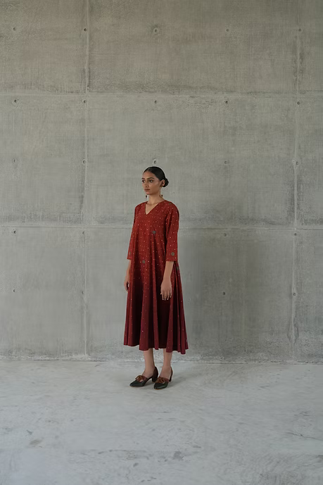 MAROON OMBRE TIPKI PANELLED DRESS
