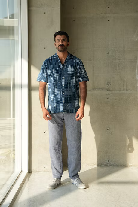 STARS INDIGO MEN’S NOTCH COLLAR SHIRT