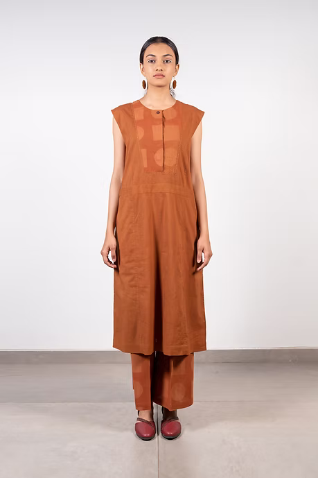 Terra Aakar Tunic Top