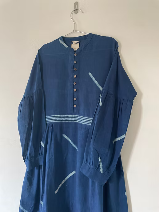 Slant Dhabu Pleated Hem Dress