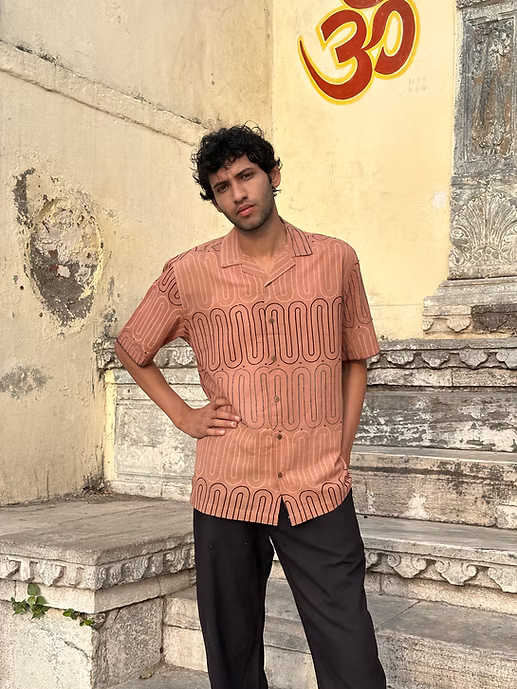 WAVES OUTLINE MEN’S NOTCH COLLAR SHIRT