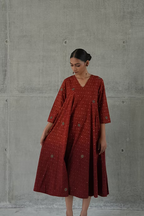 MAROON OMBRE TIPKI PANELLED DRESS