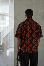 BLACK TARA BOXY MEN’S SHIRT