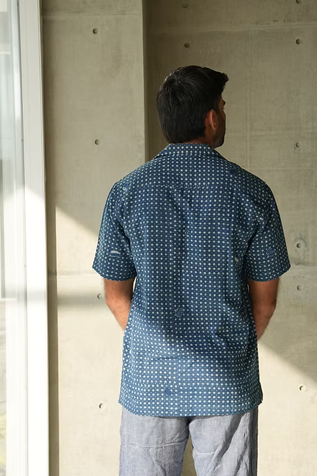 STARS INDIGO MEN’S NOTCH COLLAR SHIRT