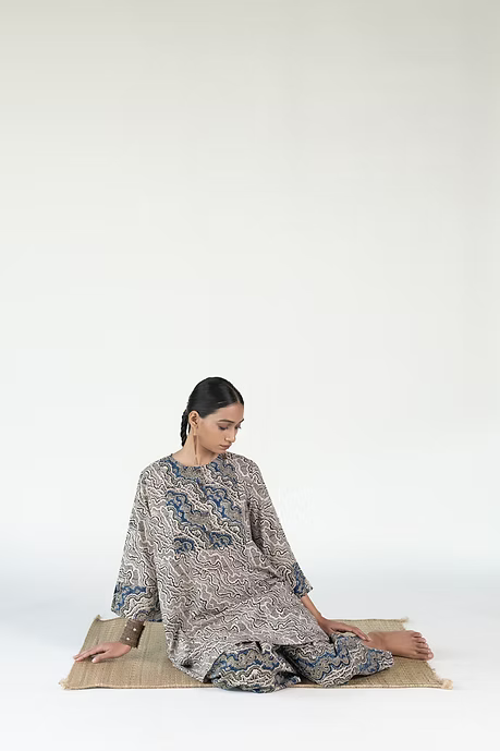 MUD PRINT HIGH LOW YOKE TOP WITH PALAZZO PANTS