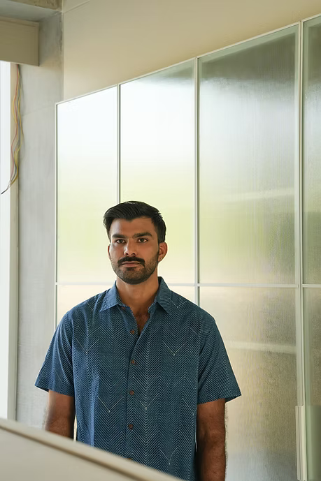 ZIG ZAG MEN’S HALF SLEEVE SHIRT